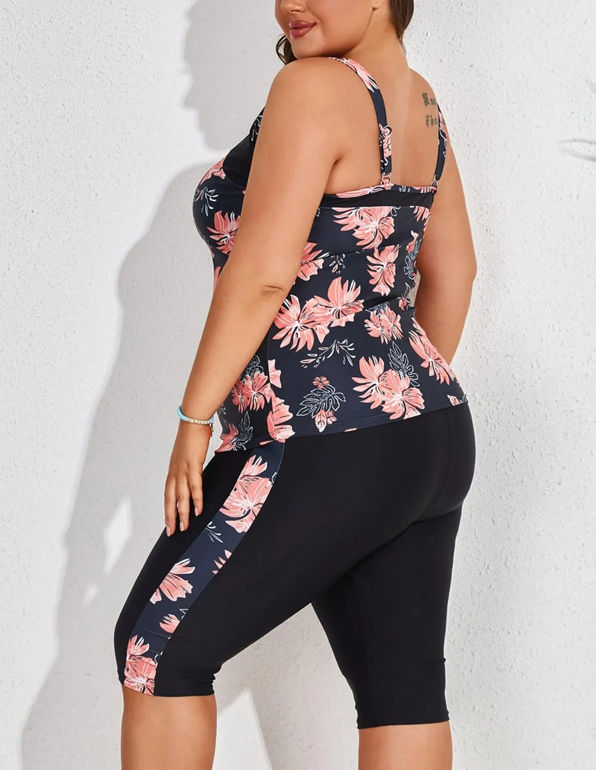 Hanna Nikole Women's Plus Size Tummy Control Tankini Swimsuits Color Block Bathing Suits with Shorts Knee Length