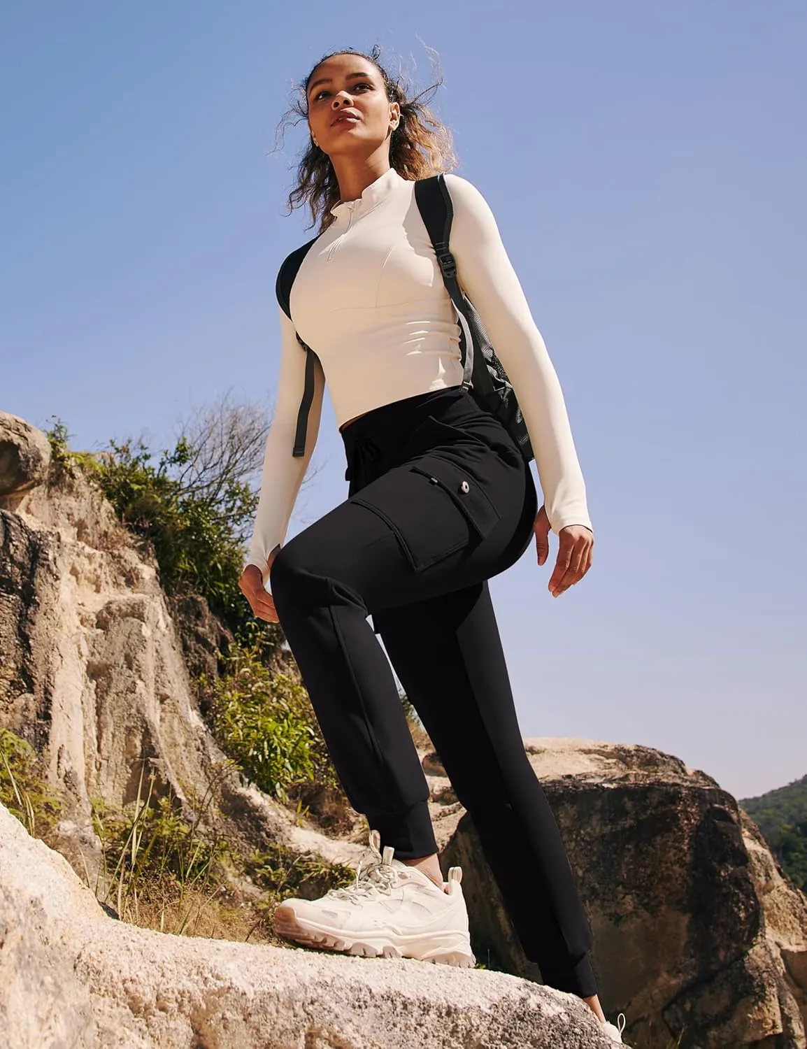 IUGA Women's Fleece Lined Pants Water Resistant Hiking Joggers High Waist Thermal Cargo Sweatpants for Women