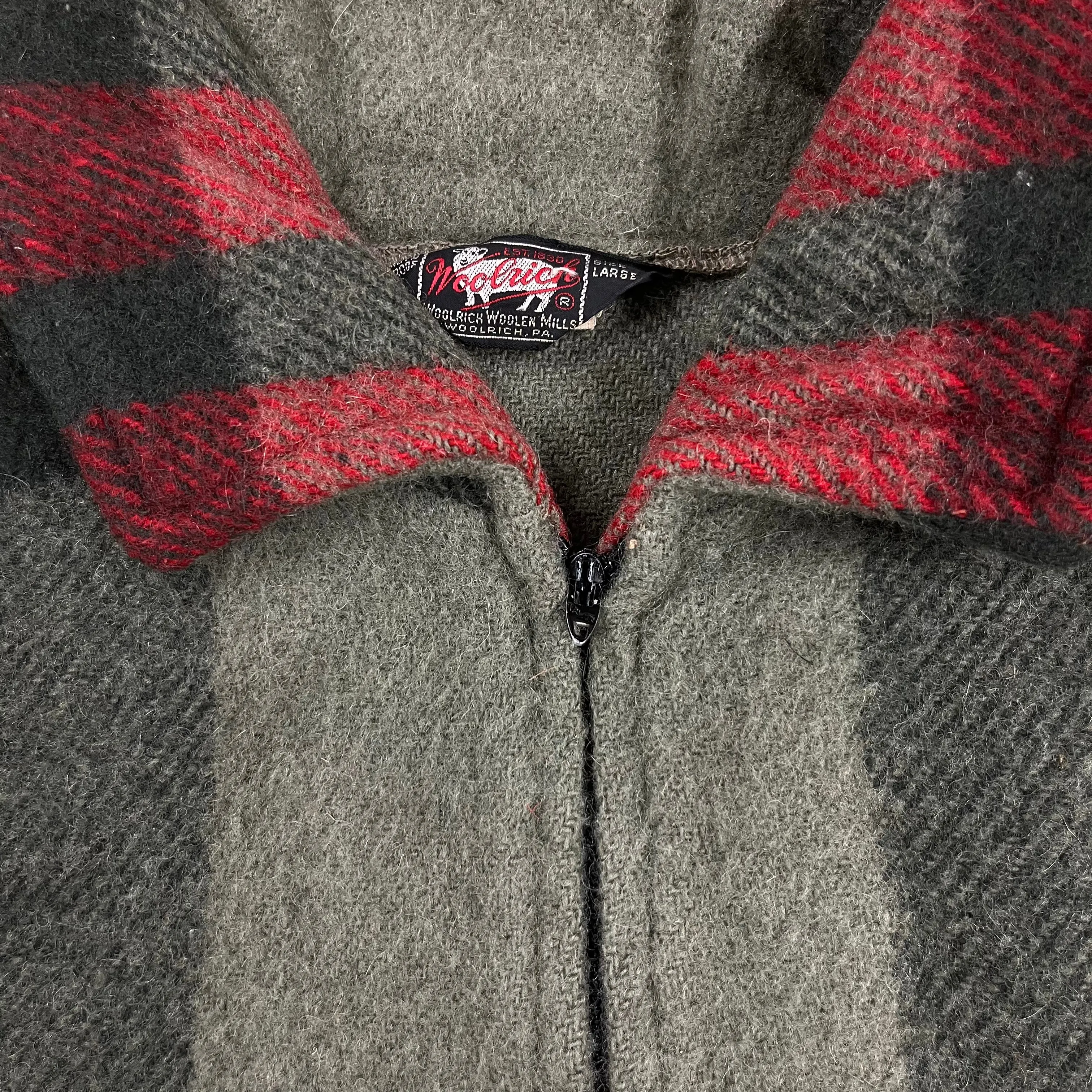 Vintage Woolrich Woolen Mills "Moth Proof" Quarter Zip Pull OVer