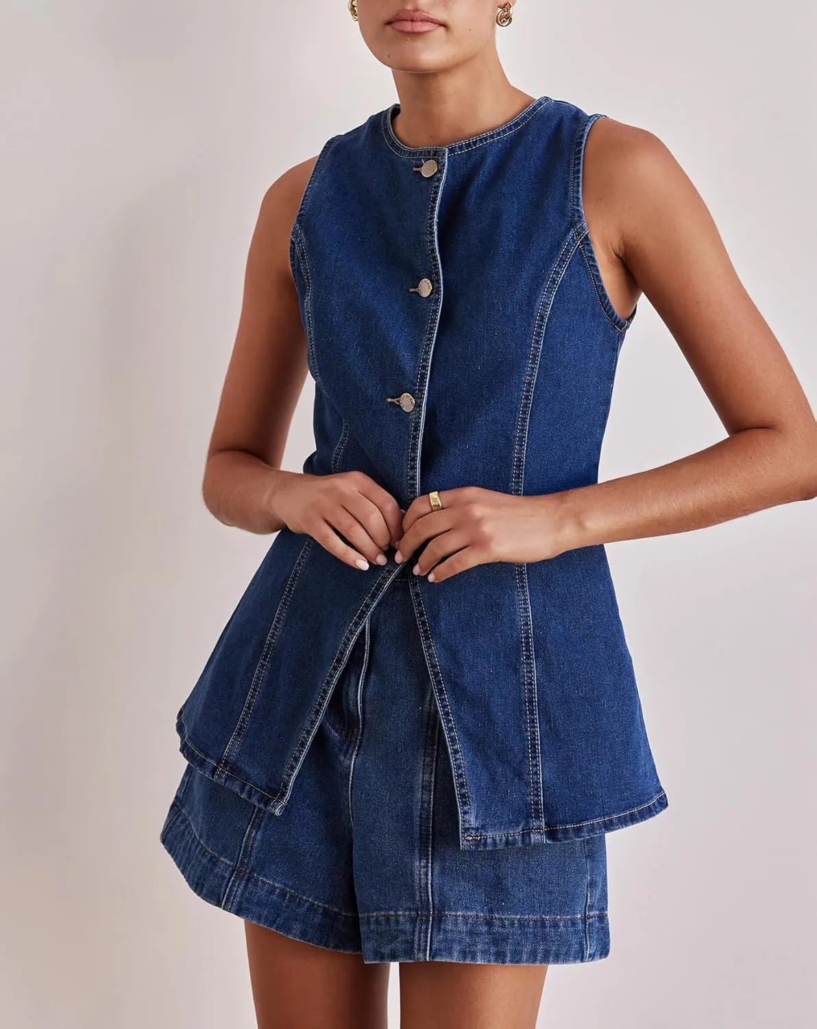 Womens Long Denim Vest Waistcoat Vest Sleeveless Button-Up Back Slit Jean Jacket Vest Y2k Clothes