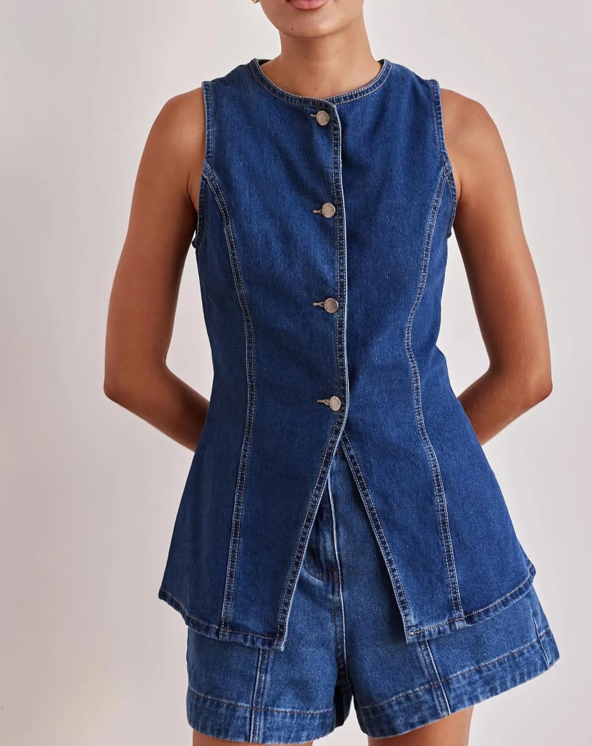 Womens Long Denim Vest Waistcoat Vest Sleeveless Button-Up Back Slit Jean Jacket Vest Y2k Clothes