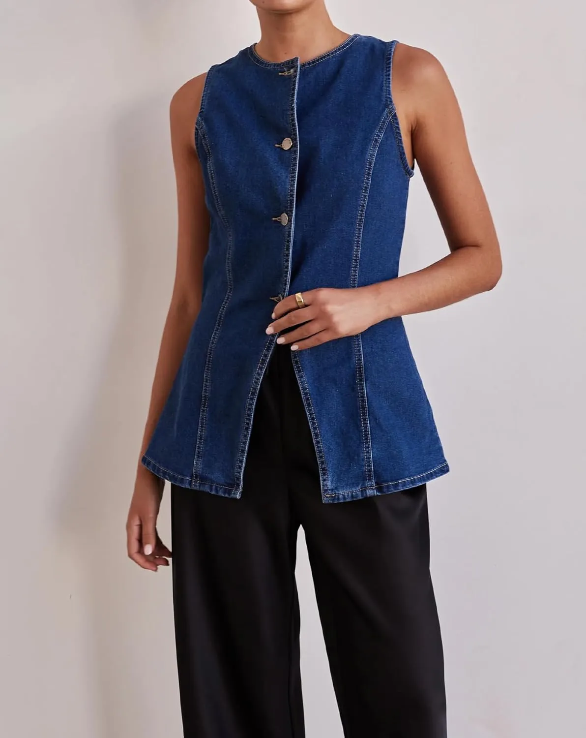 Womens Long Denim Vest Waistcoat Vest Sleeveless Button-Up Back Slit Jean Jacket Vest Y2k Clothes