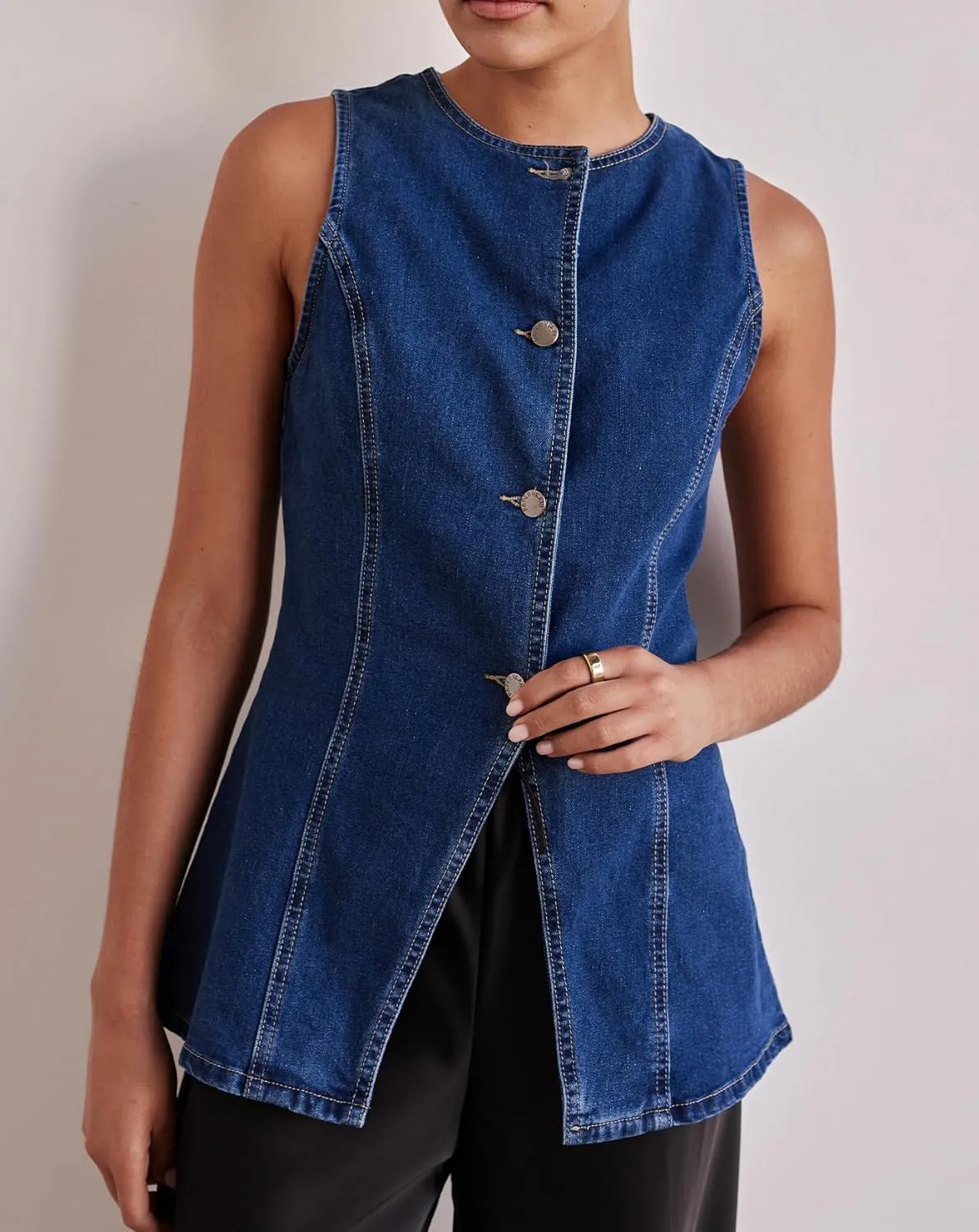 Womens Long Denim Vest Waistcoat Vest Sleeveless Button-Up Back Slit Jean Jacket Vest Y2k Clothes
